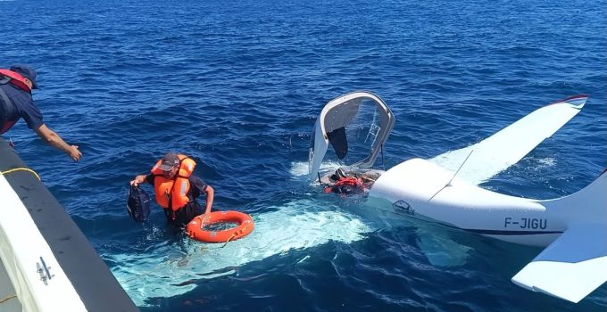 Rize Açıklarında Acil İniş Yapan Uçağın Pilot ve Yolcusuna Ulaşıldı