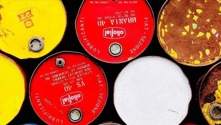 Uluslararası piyasalarda Brent petrolün varil fiyatı 101,78 dolara geriledi