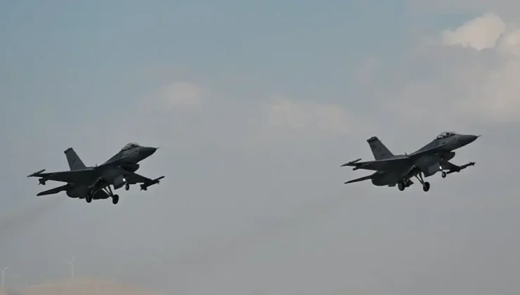 Türk Hava Kuvvetleri Kıbrıs’ın güneyinde eğitim uçuşu gerçekleştirdi